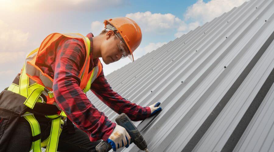 Professional gutter cleaning in Wrightsville, GA